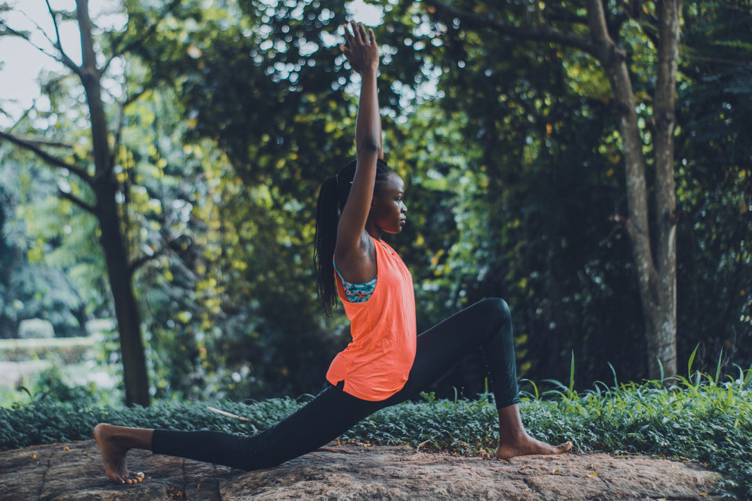 Yoga en été : des postures pour vous rafraîchir et vous détendre